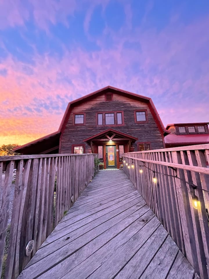 The Cider Loft Finger Lakes Cider House! Lofts for Rent in