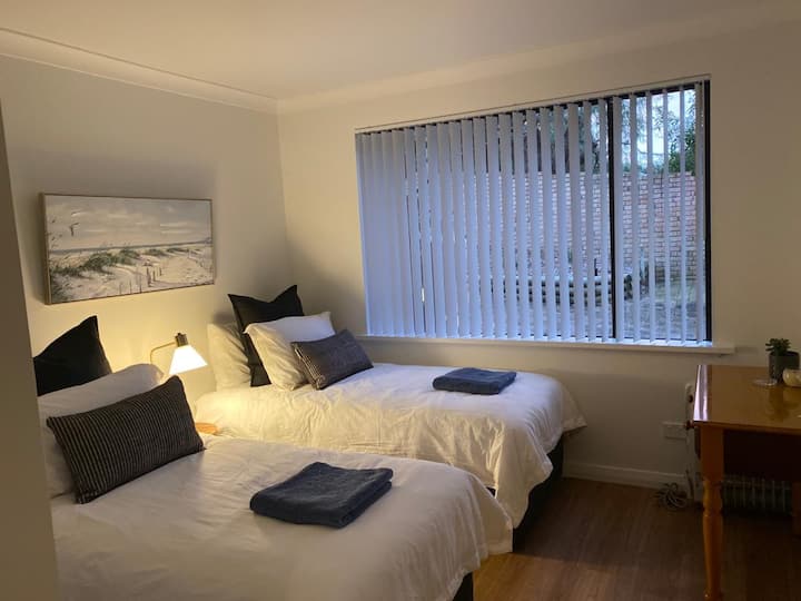 ห้องนอนที่ 2 - เปลี่ยนเป็นเตียงคู่ได้