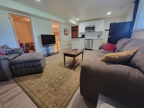 Private Suite, 1Br/1Ba, separate entrance