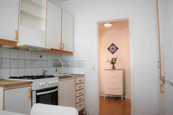 Gteborg, Johanneberg, Sweden. Entire flat. hosted by Alicia. Learn more about the Select check-in date. This host offers 20% off if you stay a week and a Boende fr ansvarsfulla livsnjutare - Flats for Rent in Gteborg