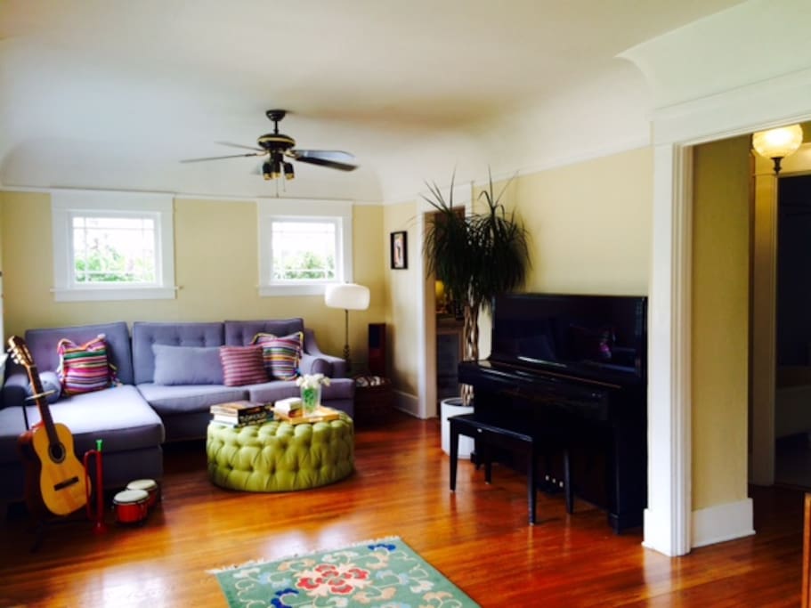 front/main room