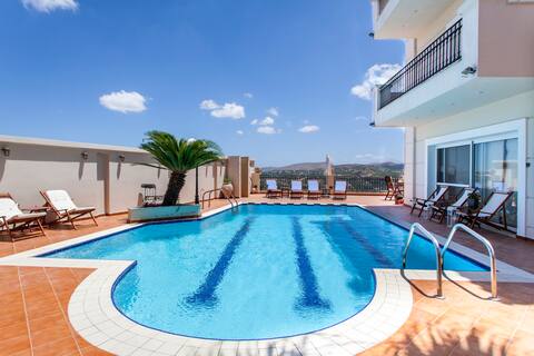 SUNLIGHT VILLA PRIVATE POOL AND CALM SURROUNDINGS