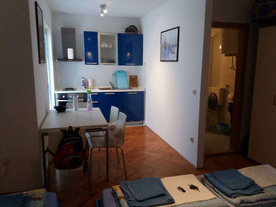 kuhinja i blagovaona
