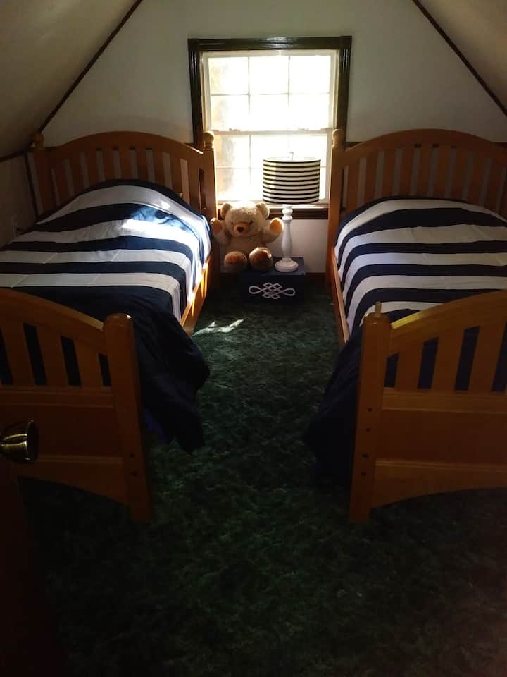 Twin Beds Upstairs