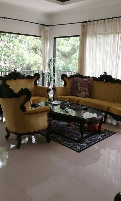 2nd Floor Rest n Relax area with mountain view