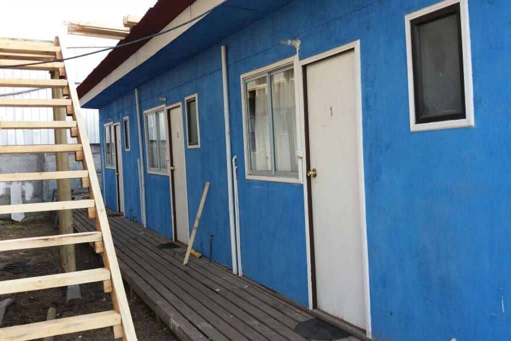 9 habitaciones completamente amobladas y con baño independiente