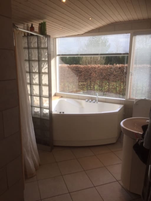 Badeværelse med sauna