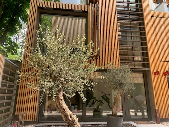 Kleines Stadthaus in schönem Hof