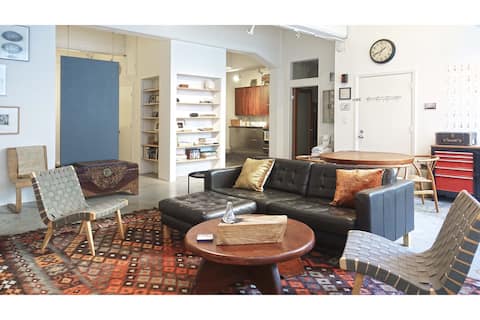 Popular Airbnb listing: Private Light-filled Suite in Artist Loft in Lower Pacific Heights