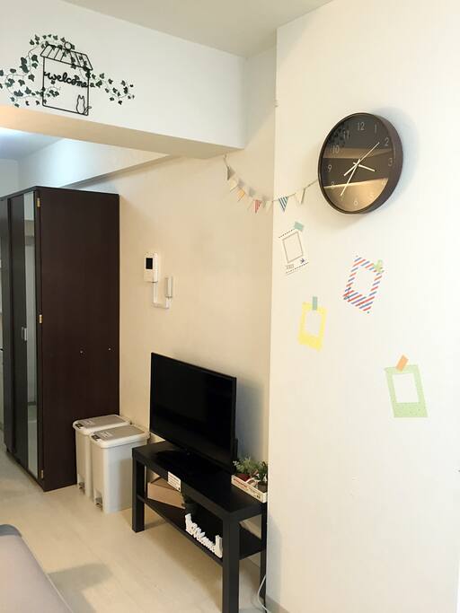 TV with memory wall