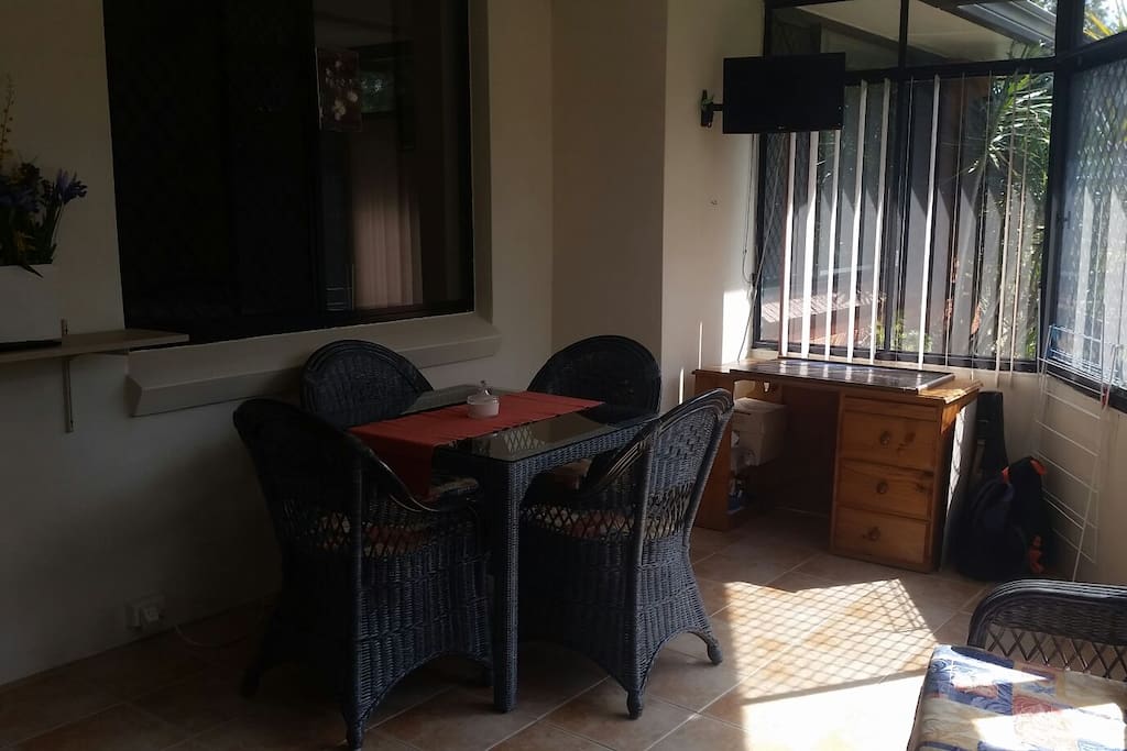 Sunroom /Breakfast room