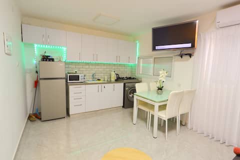 Beautiful apartment modern style 5 min drive from the sea