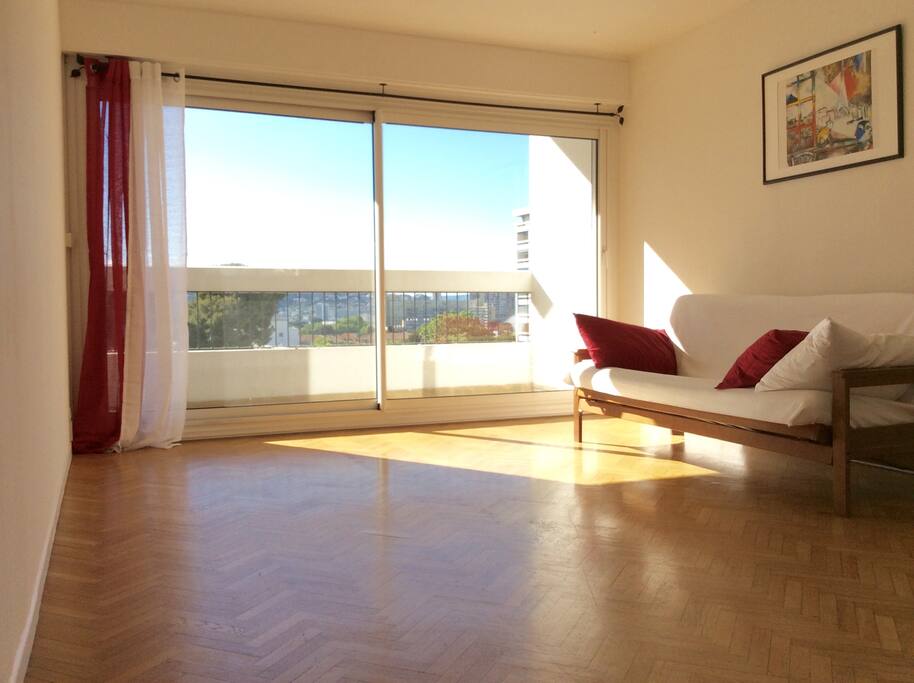 Salon avec son futon