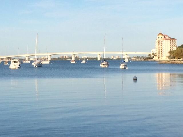 Affordable Paradise-Walk to Downtown Sarasota! 708