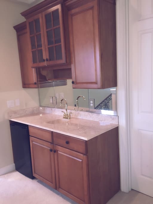 Mini Bar