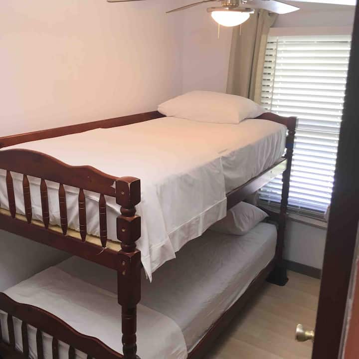 เตียง 2 ชั้นสำหรับเด็กหรือคนโสด