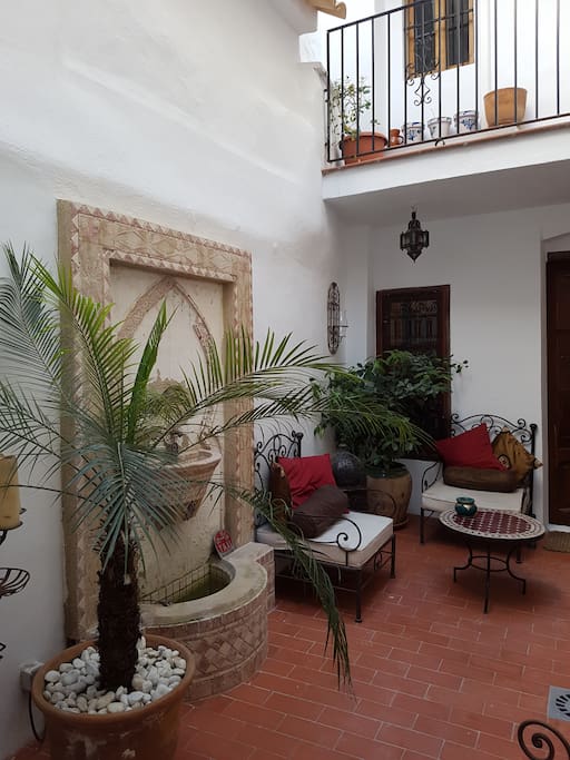 Courtyard/Patio