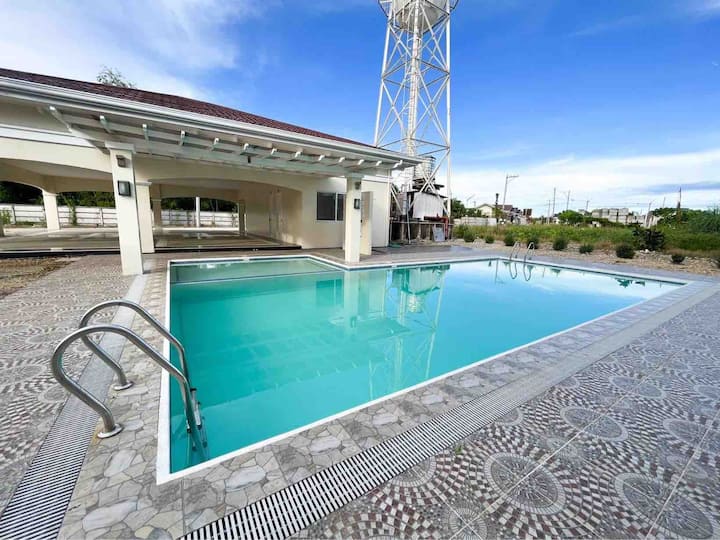 Trendy Japandi-filipino Home Two Bedrooms - Panglao