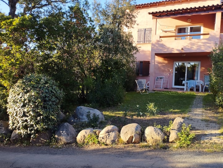 Appartement Privé  Avec Terrasse Et Jardin . - Pinarellu