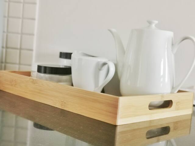 Century City 2 bed 2 bath , WIFI, parking, gym gallery image 5