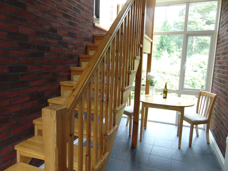 Private Entrance Hall