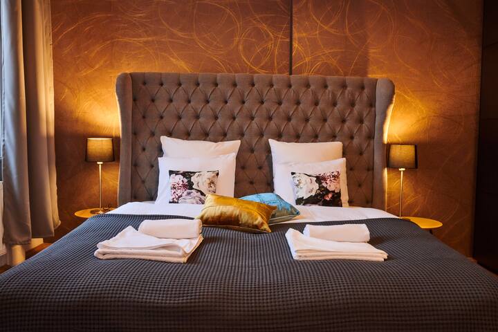 Exceptional Two Bedroom Lesser Town Apartment gallery image 4