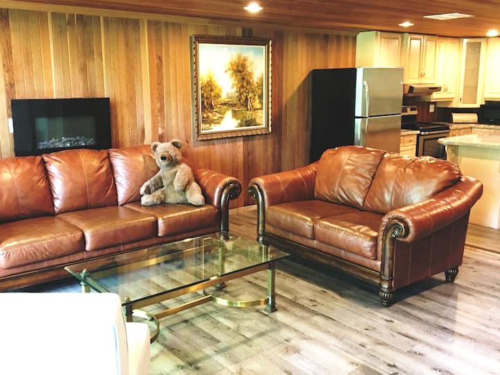 to beautiful. Guesthouses for Rent in Halton Hills, Ontario