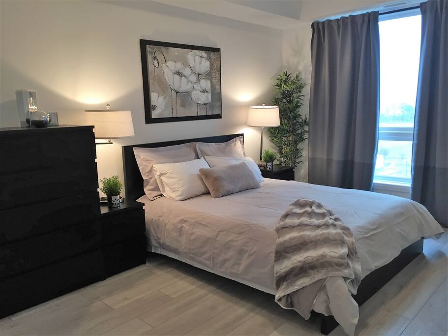 Upgraded linens 500 thread count sheets