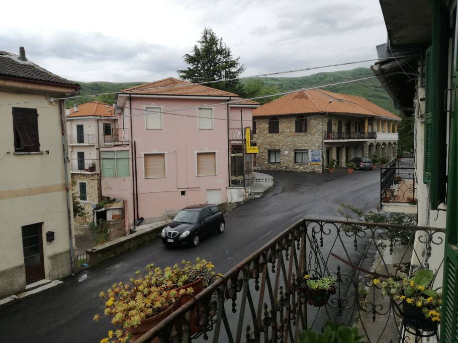 Vom Balkon mit Blick auf Restaurant