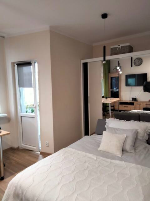 Charming loft and free parking on premises