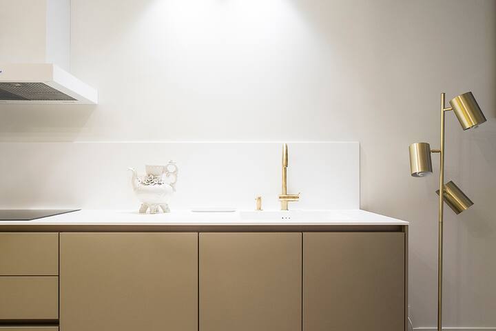 ♡ Brand New⎮ Beachfront ⎮3 min Old Town Anvers ♡ gallery image 4