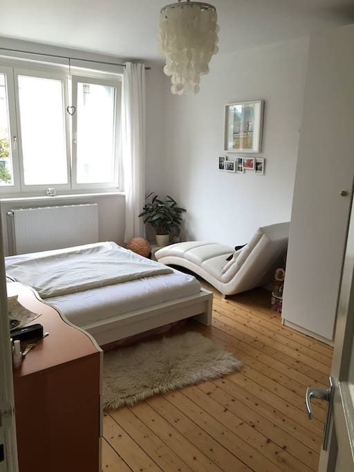 Guestroom / bedroom