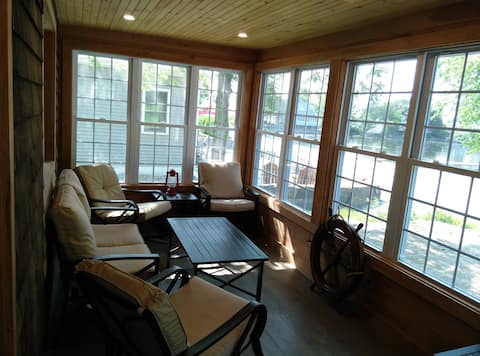 Completely renovated cottage on  Lake Champlain