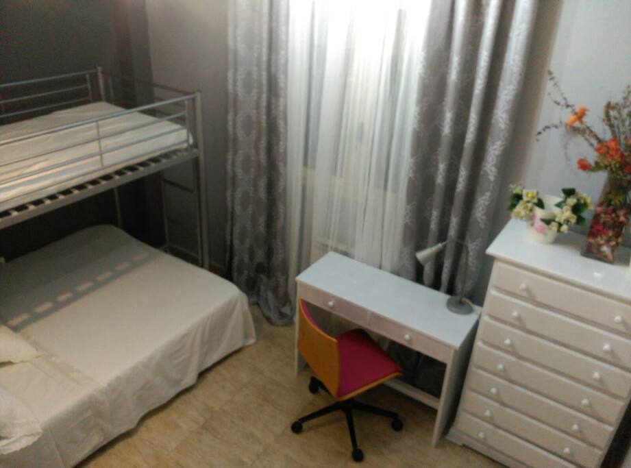 matrimonio y cama para uno