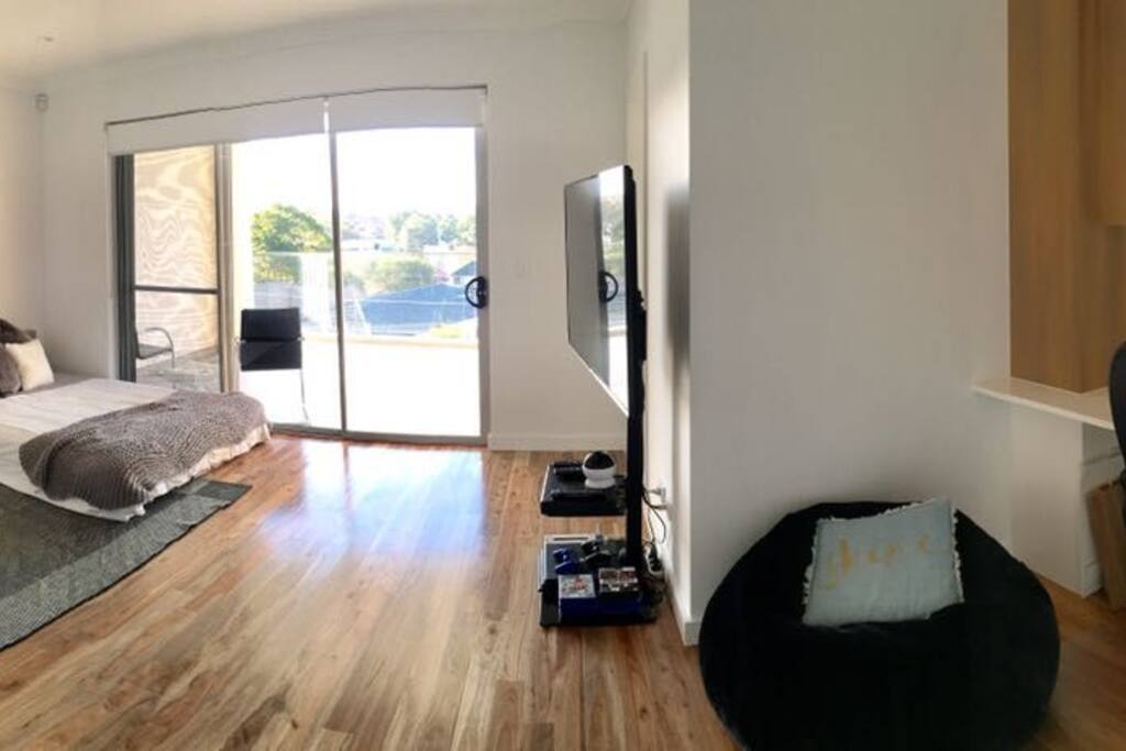 60" 4K TV with Foxtel and PS4