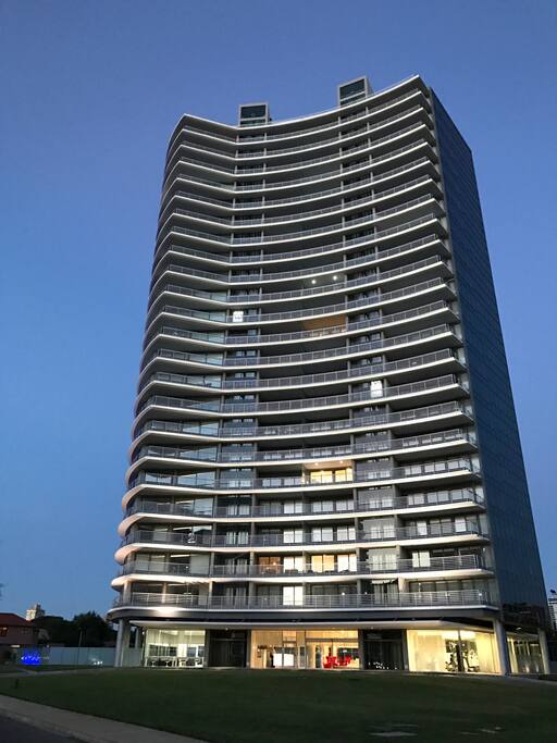 Torre Alexander Boulevard