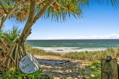 20 Steps, Beachfront Home! Stunning & Stylish