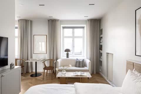 Elegant Modern Studio in Design District Helsinki