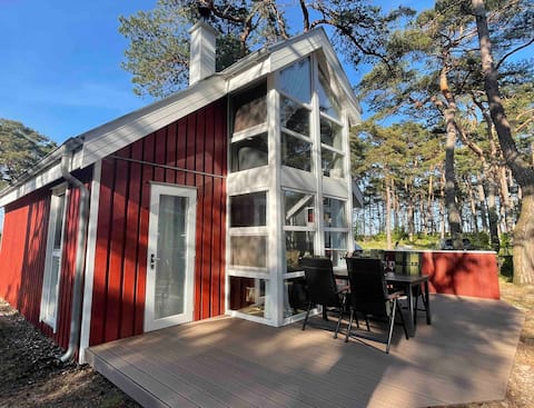 Baabe Comfort Beach House  right by the sea