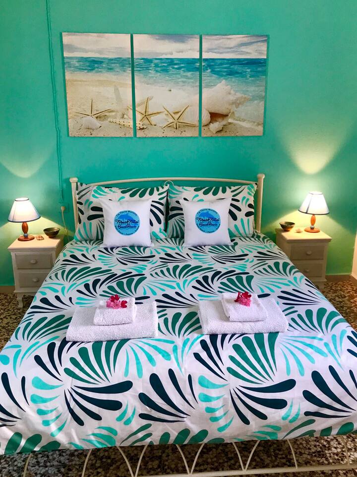 Bedroom - New Queen Bed, New Matress, New Beautiful Linens, New Comfortable Pillows