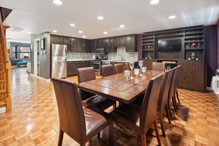 Wonderful 3 BR Harlem Townhouse | Near Everything gallery image 5