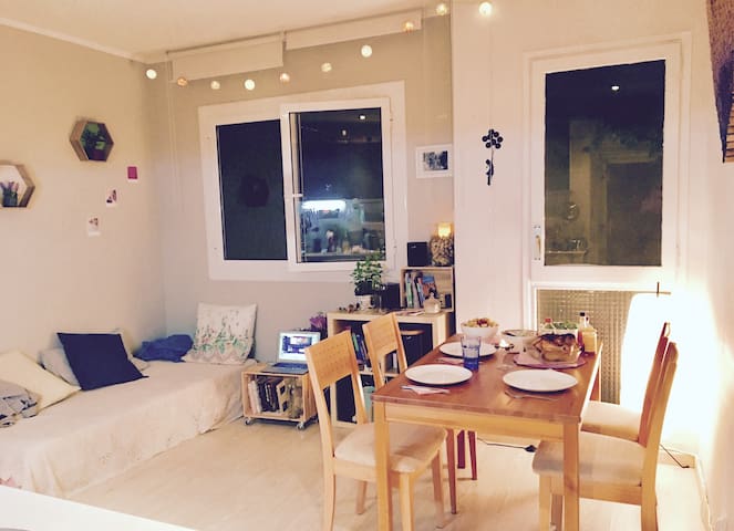 Modern & Sunny Ciutadella Apartment