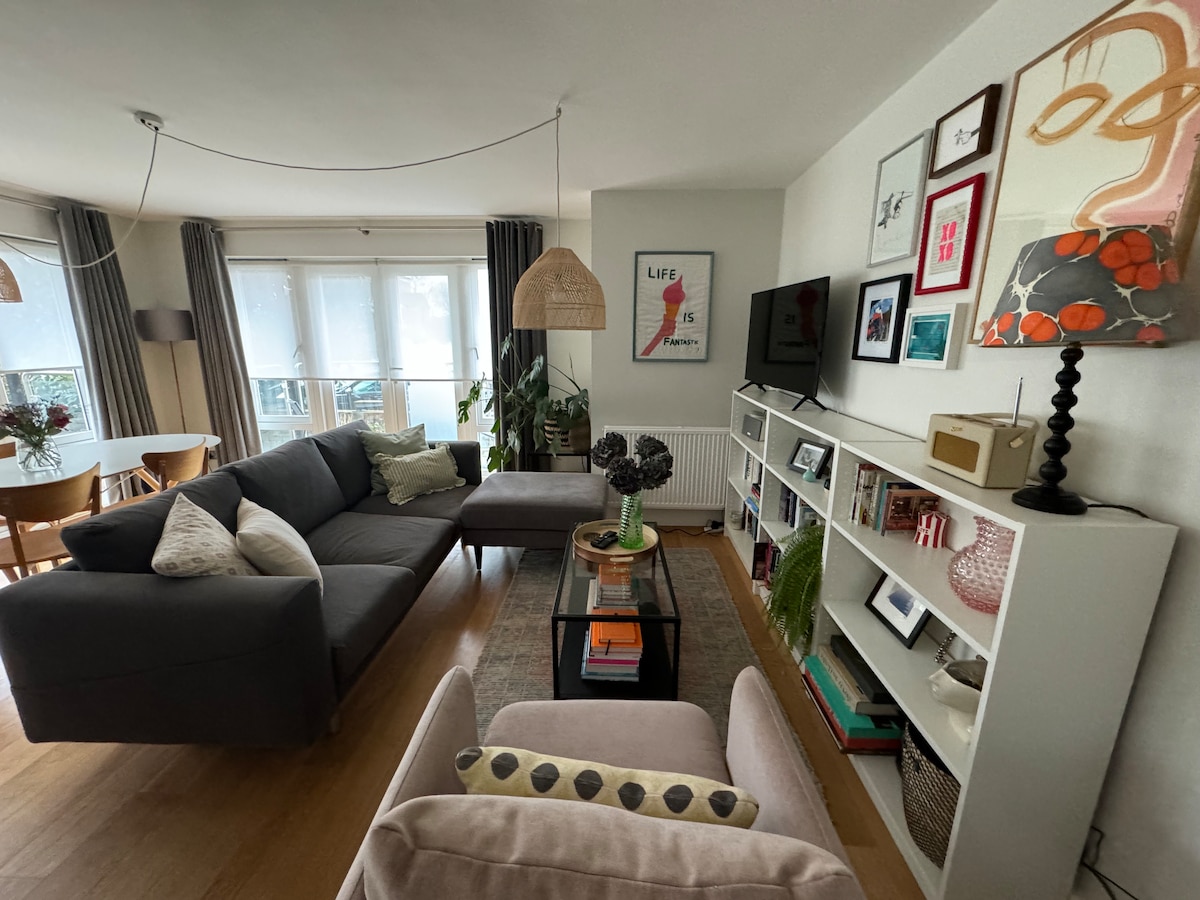 Top Airbnb: Bright & Spacious Balham flat in Greater London