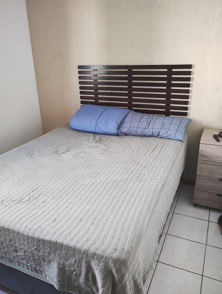 غرفة النوم 1