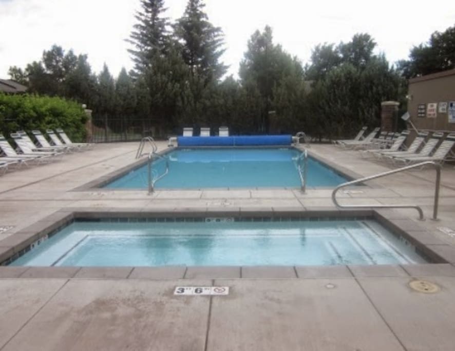 Pool and hot tub on the premises