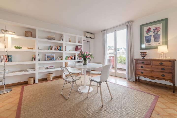 Just an amazing apartment – private terrace! gallery image 5