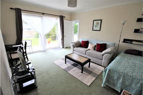 Top performing Airbnb: Sandbanks Apartment. Great Location. Near Beach. in Studland