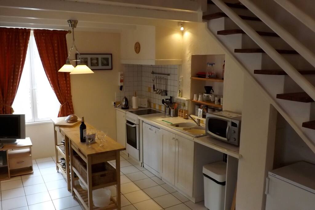 Fully equipped kitchen