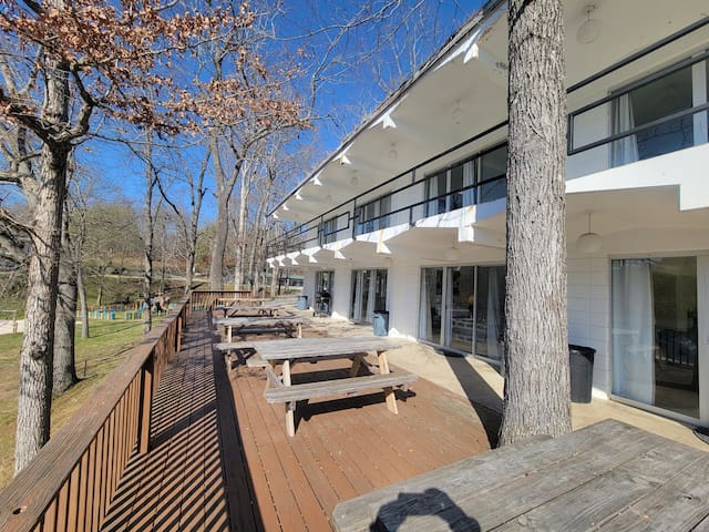 Lynnhurst Resort managed Airbnb listing 1