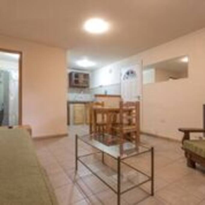 Sala comedor y kitchenet